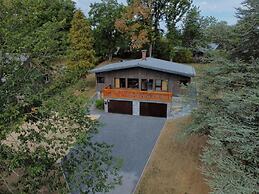 Chalet in Rochefort With Garden