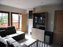 Chalet in Rochefort With Garden