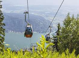 Compact Holiday Home in Bodensdorf Near the Lake