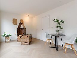 Beautiful Flat With Shared Garden