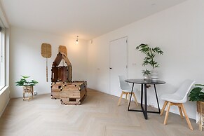 Shared Garden Apartment Retreat