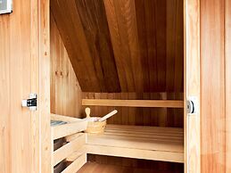 Beautiful Holiday Home With Whirlpool and Sauna