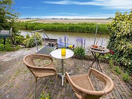 Apartment in Baflo Near Seal Center
