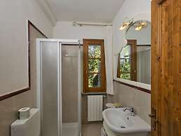 Casa Vacanze a Sassetta con Giardino