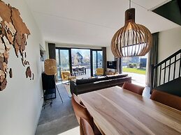 Luxurious Detached Water Villa With Jetty