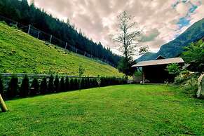 Large, Detached Holiday Home in Muhr