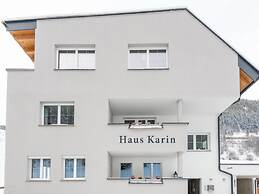 Large Apartment With a Large Balcony in Kappl