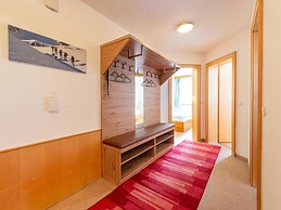 Large Apartment With a Large Balcony in Kappl