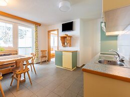 Large Apartment With a Large Balcony in Kappl