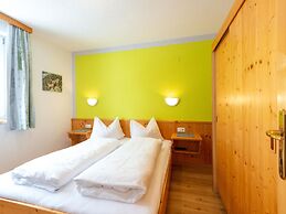 Large Apartment With a Large Balcony in Kappl