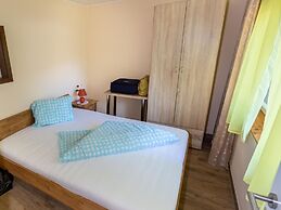 Bungalow Directly on Lake Ossiach