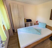 Bungalow Directly on Lake Ossiach