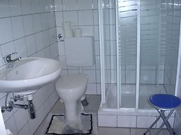 Bungalow Directly on Lake Ossiach