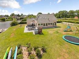 Family Home With Wellness