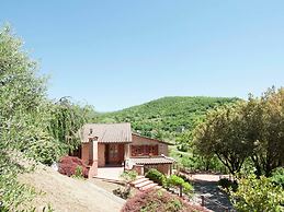 Belvilla by OYO Villa With Private Heated Pool