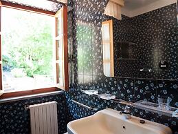 Belvilla by OYO Villa With Private Heated Pool
