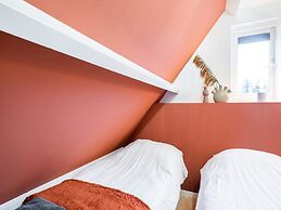 Stylish Holiday Home With Private Garden