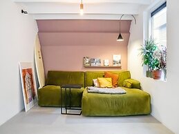 Stylish Holiday Home With Private Garden