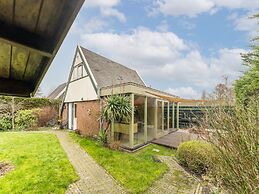 Stylish Holiday Home With Private Garden