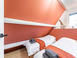 Stylish Holiday Home With Private Garden