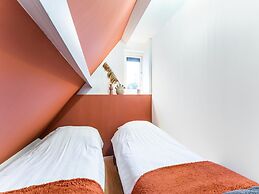 Stylish Holiday Home With Private Garden