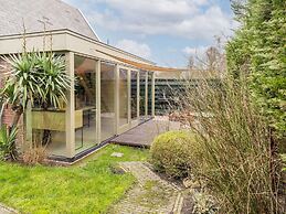 Stylish Holiday Home With Private Garden