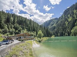 Group Apartment in Reitleben Directly on the Lake