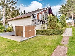 Cozy Holiday Home With Terrace and Garden