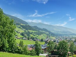 Cosy Holiday Home at the Wildkogel