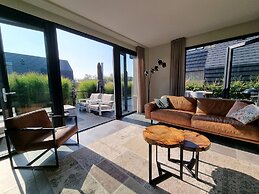 Villa in Balk With Private Jetty on Slotermeer