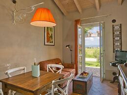 Belvilla by OYO Bozzone Residenza Rossa