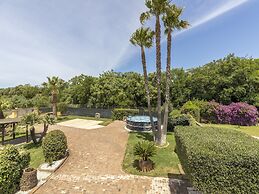 Apartment With Exclusive Swimming Pool