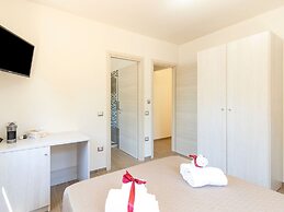 Apartment With Exclusive Swimming Pool