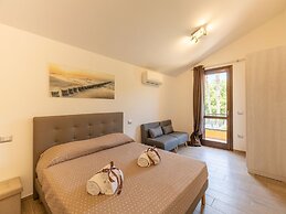 Apartment With Exclusive Swimming Pool