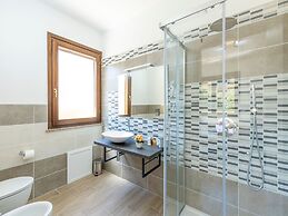 Apartment With Exclusive Swimming Pool