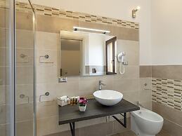 Apartment With Exclusive Swimming Pool