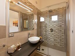 Apartment With Exclusive Swimming Pool