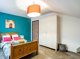 Pleasant Holiday Home in Wallonie With Garden