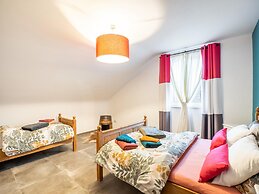 Pleasant Holiday Home in Wallonie With Garden