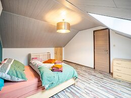 Pleasant Holiday Home in Wallonie With Garden