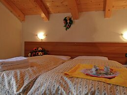 Belvilla by OYO Dossi