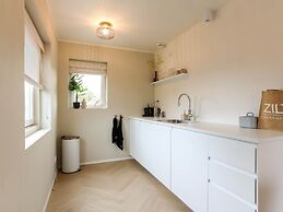 Holiday Home in Vrouwenpolder With Garden