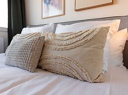 Holiday Home in Vrouwenpolder With Garden