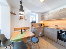 Beautiful Two-room Apartment in Hollersbach