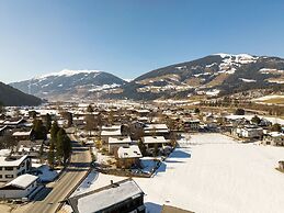 Beautiful Two-room Apartment in Hollersbach