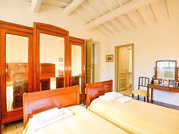 Belvilla by OYO Rustic House With Private Garden