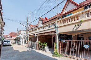 Baan Mee Suk Ayutthaya - Hostel