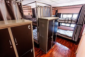 Baan Mee Suk Ayutthaya - Hostel