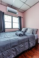 Baan Mee Suk Ayutthaya - Hostel