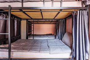 Baan Mee Suk Ayutthaya - Hostel